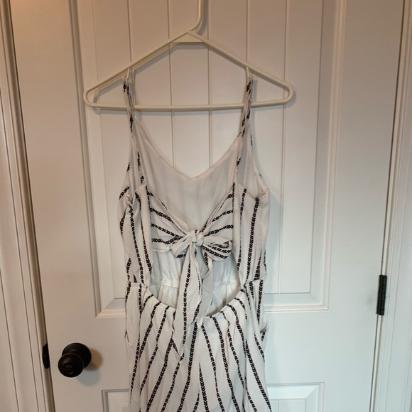 Romper - Picture 1 of 3